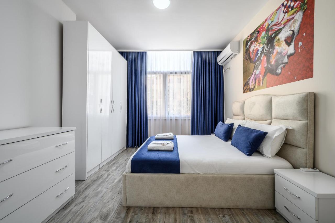 Miku Apartment-Modernly Designed Downtown تيرانا المظهر الخارجي الصورة