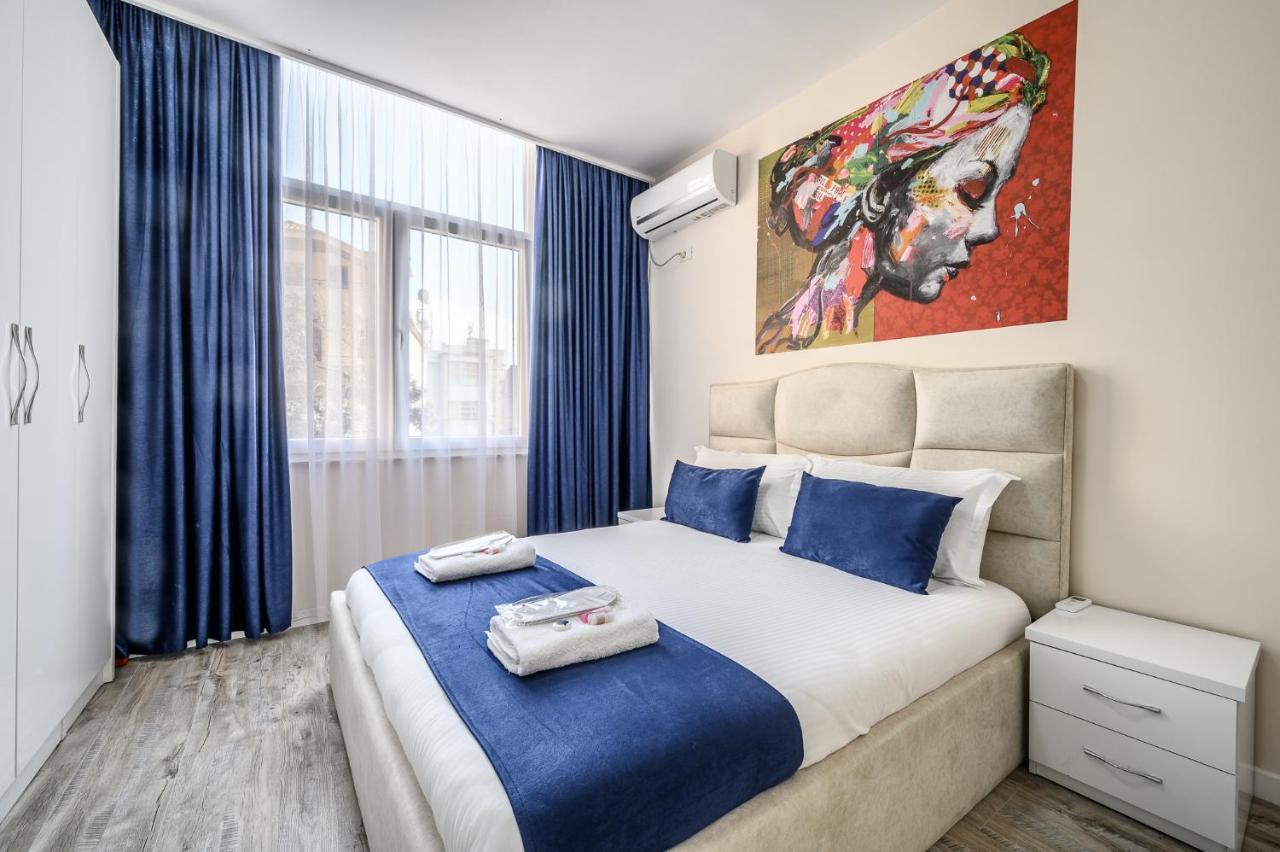 Miku Apartment-Modernly Designed Downtown تيرانا المظهر الخارجي الصورة