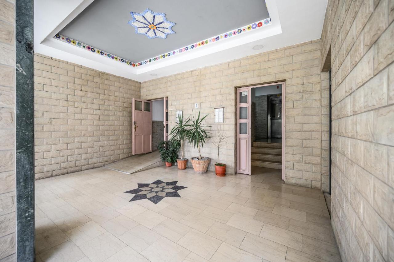 Miku Apartment-Modernly Designed Downtown تيرانا المظهر الخارجي الصورة