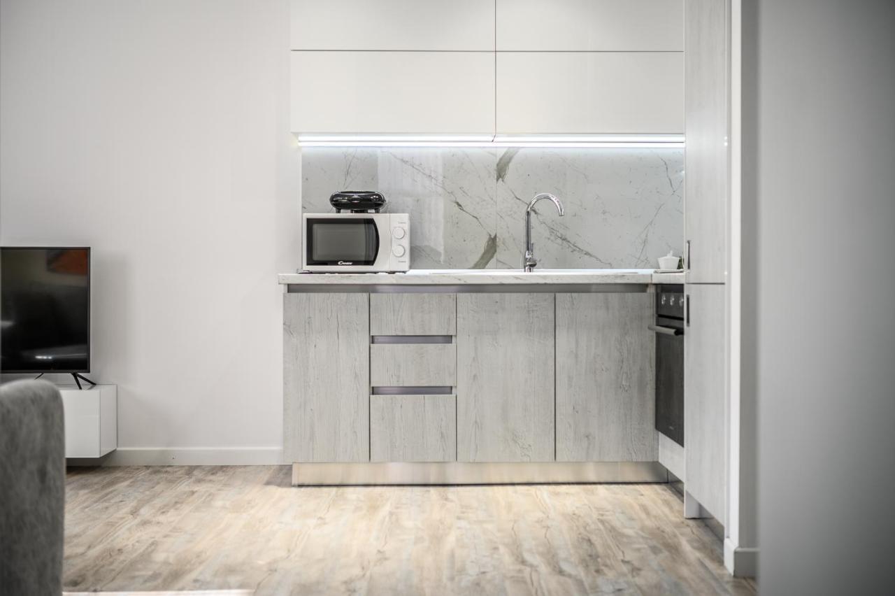 Miku Apartment-Modernly Designed Downtown تيرانا المظهر الخارجي الصورة
