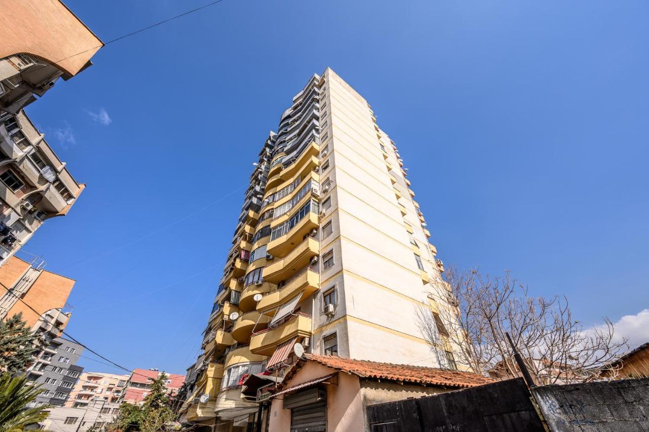 Miku Apartment-Modernly Designed Downtown تيرانا المظهر الخارجي الصورة