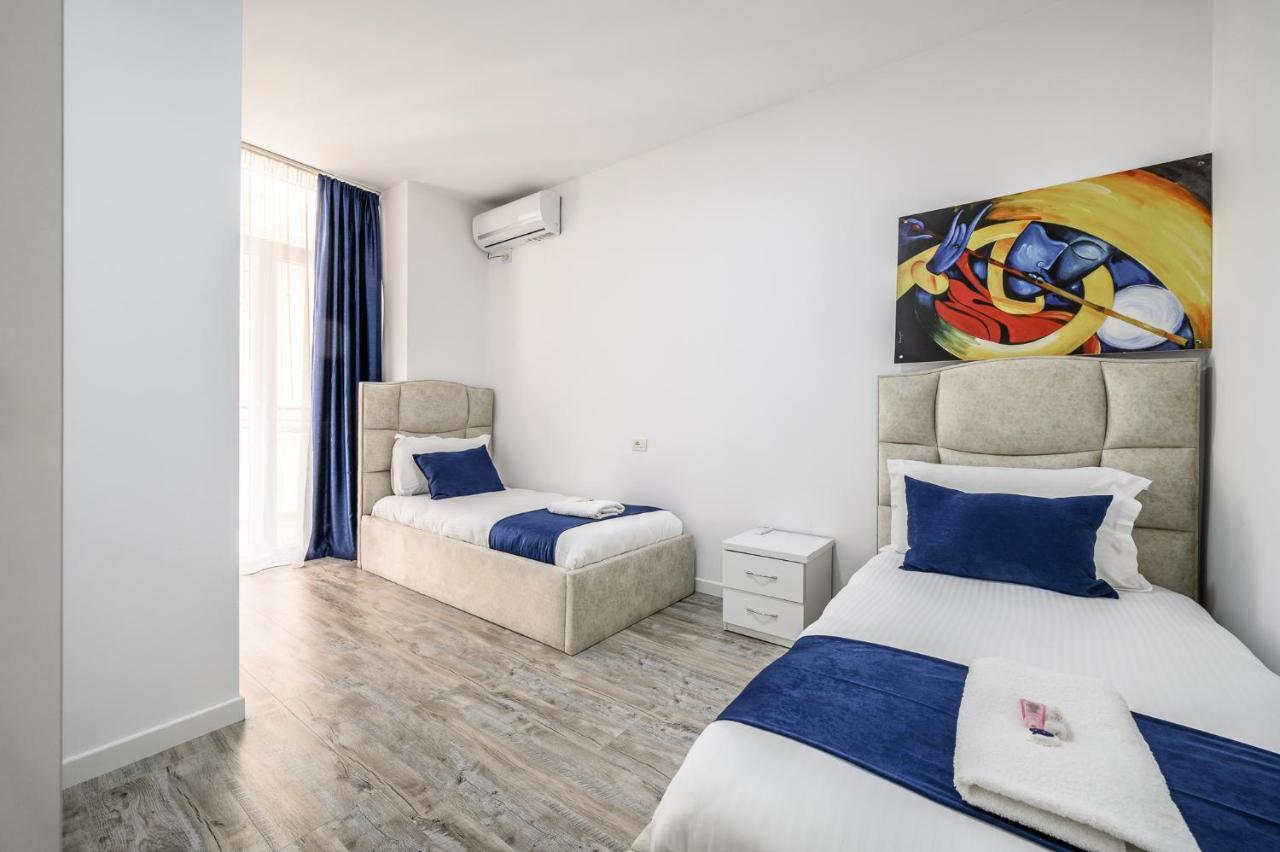 Miku Apartment-Modernly Designed Downtown تيرانا المظهر الخارجي الصورة