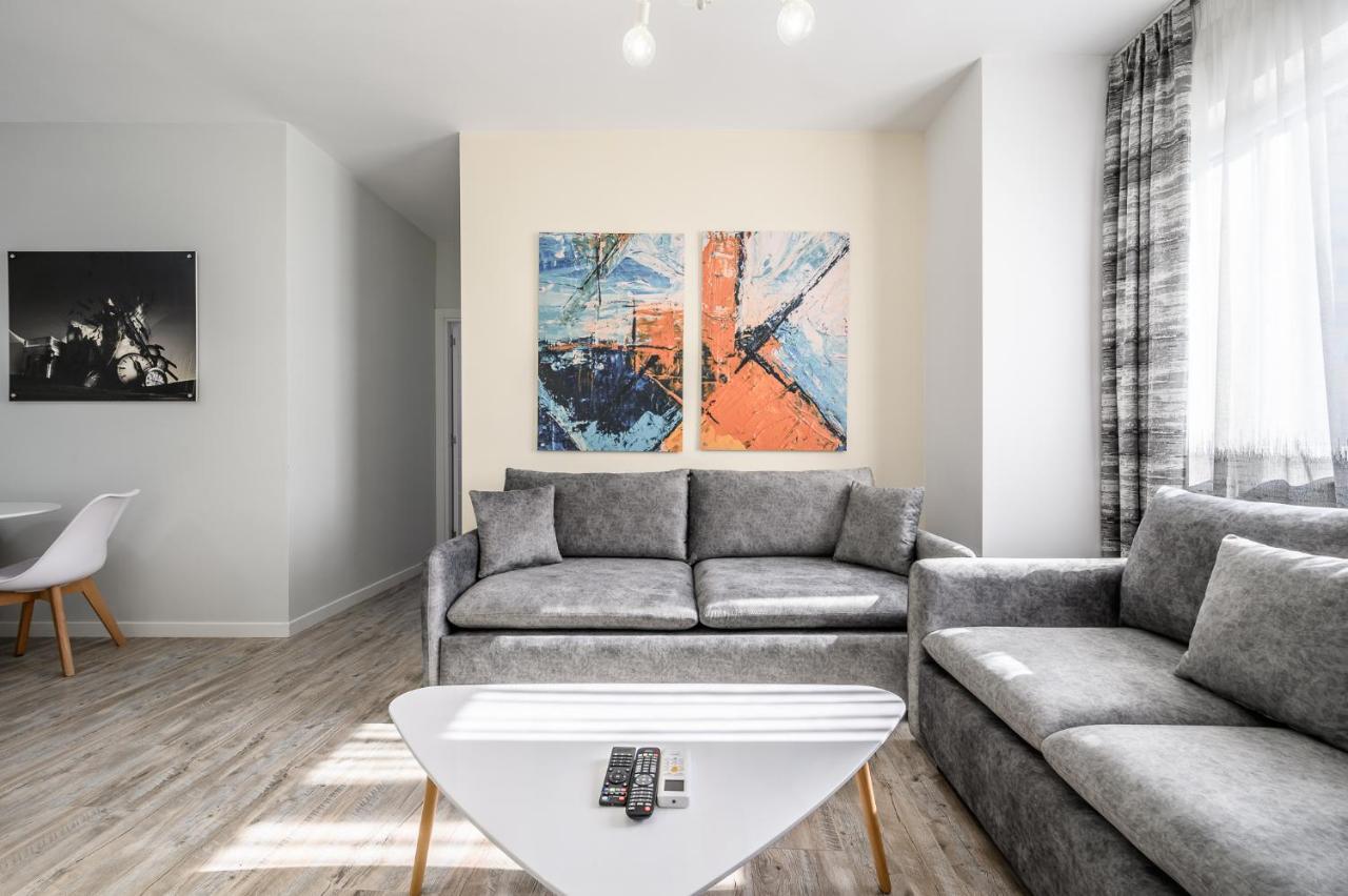 Miku Apartment-Modernly Designed Downtown تيرانا المظهر الخارجي الصورة